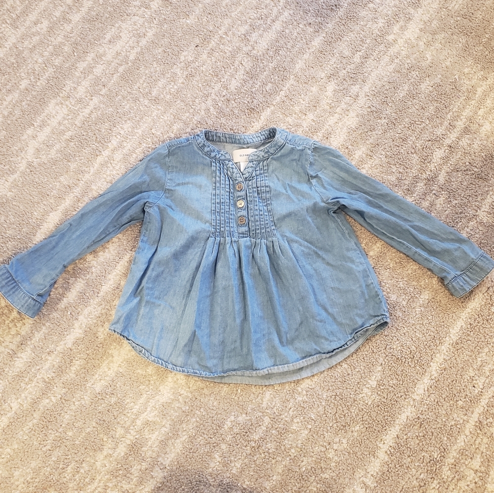 Toddler girl Old Navy Chambry Long Sleeve Top